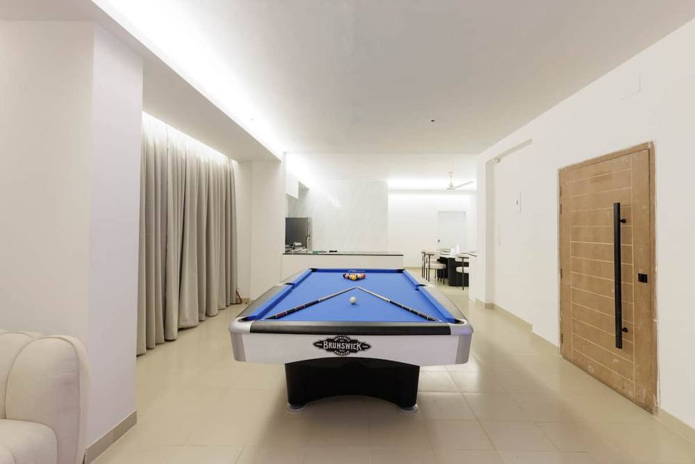 Elegant Apartment in Baridhara